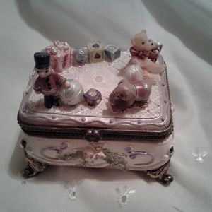 🌺 Vintage Trinket/Jewelry Box